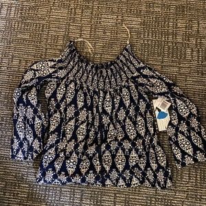 Off the shoulder top NWT